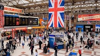 A Walk Through The London Victoria Station London England [upl. by Olympe]